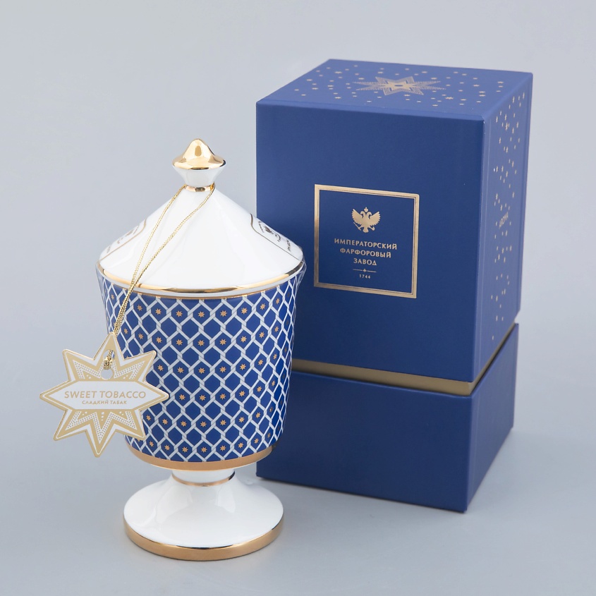 Изображение товара Ароматическая свеча Индиго с богатым ароматом и дизайнерским подсвечником