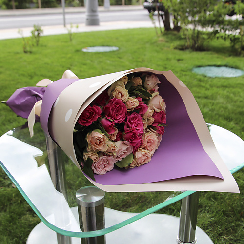 

FLORPRO 15 кустовых роз Микс №4, 15 кустовых роз Микс №4