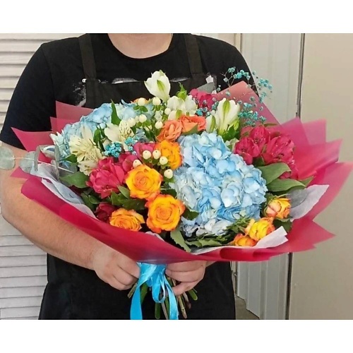 

VORNIKOV BOUQUETS Букет с гортензией и розами Сентиментальность, Букет с гортензией и розами Сентиментальность
