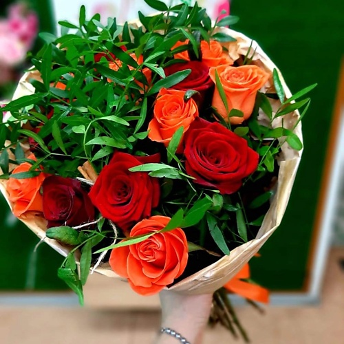 РОЗЫ УРАЛА Букет из роз Рыжий комплимент 4690₽