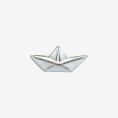 фото La palme artisan ceramica брошь-значок из керамики оригами кораблик вайт б