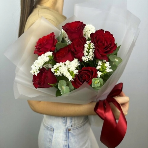 

SALON BUKET Букет из красных роз и статицы, Букет из красных роз и статицы