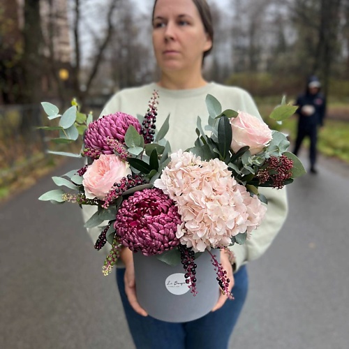 

LE BOUQUET Букет маме из гортензии, хризантем и пионовидных роз, Букет маме из гортензии, хризантем и пионовидных роз