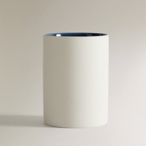 

ZARA HOME Керамический стакан для зубных щеток с контрастной синей отделкой, Керамический стакан для зубных щеток с контрастной синей отделкой