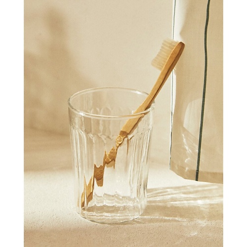 

ZARA HOME Стакан для зубных щеток из стекла, Стакан для зубных щеток из стекла