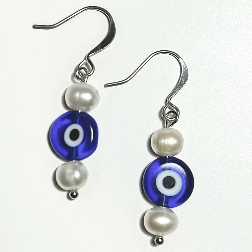 Изображение товара Оригинальные серьги с натуральным жемчугом и синим глазом авторской работы