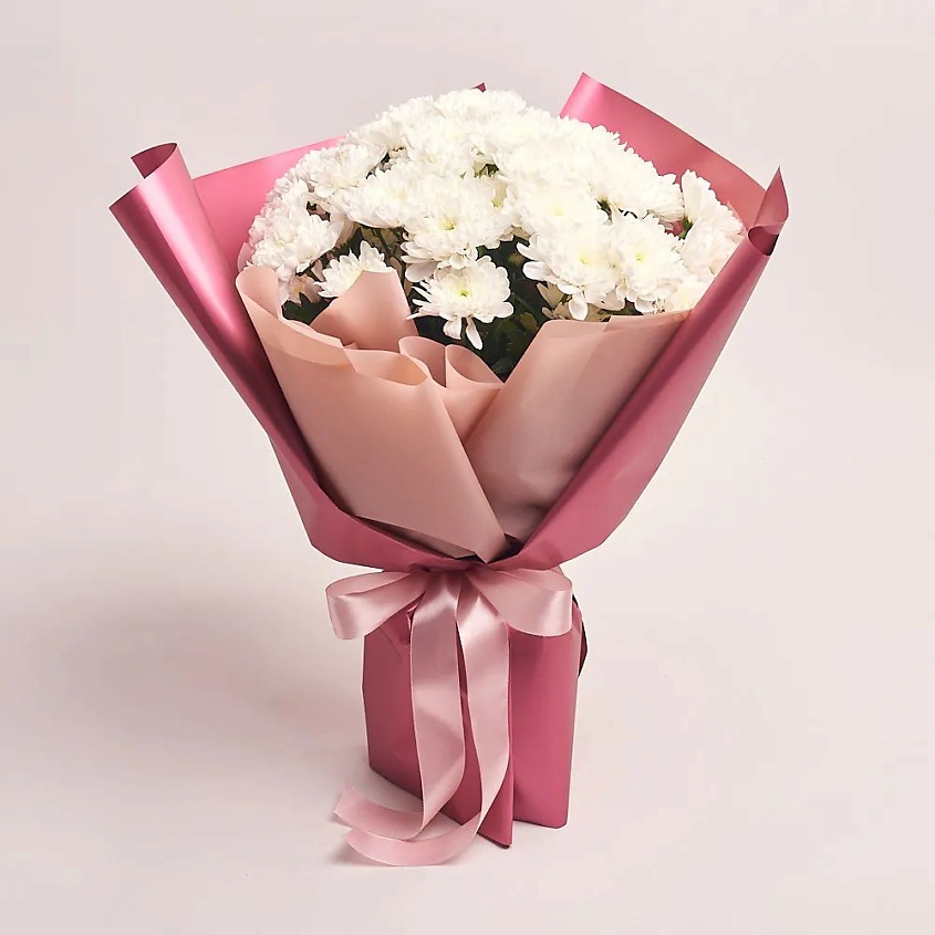 Изображение товара Букет из 11 кустовых белых хризантем в упаковке с подарками и доставкой