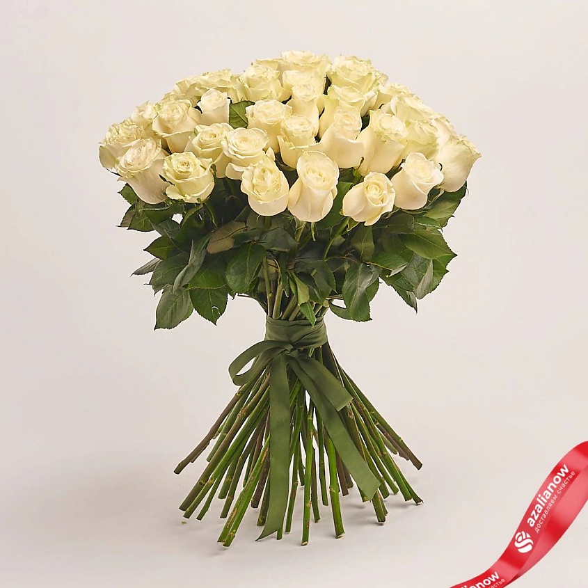 Изображение товара Букет из 51 белой розы длиной 40 см от AZALIANOW