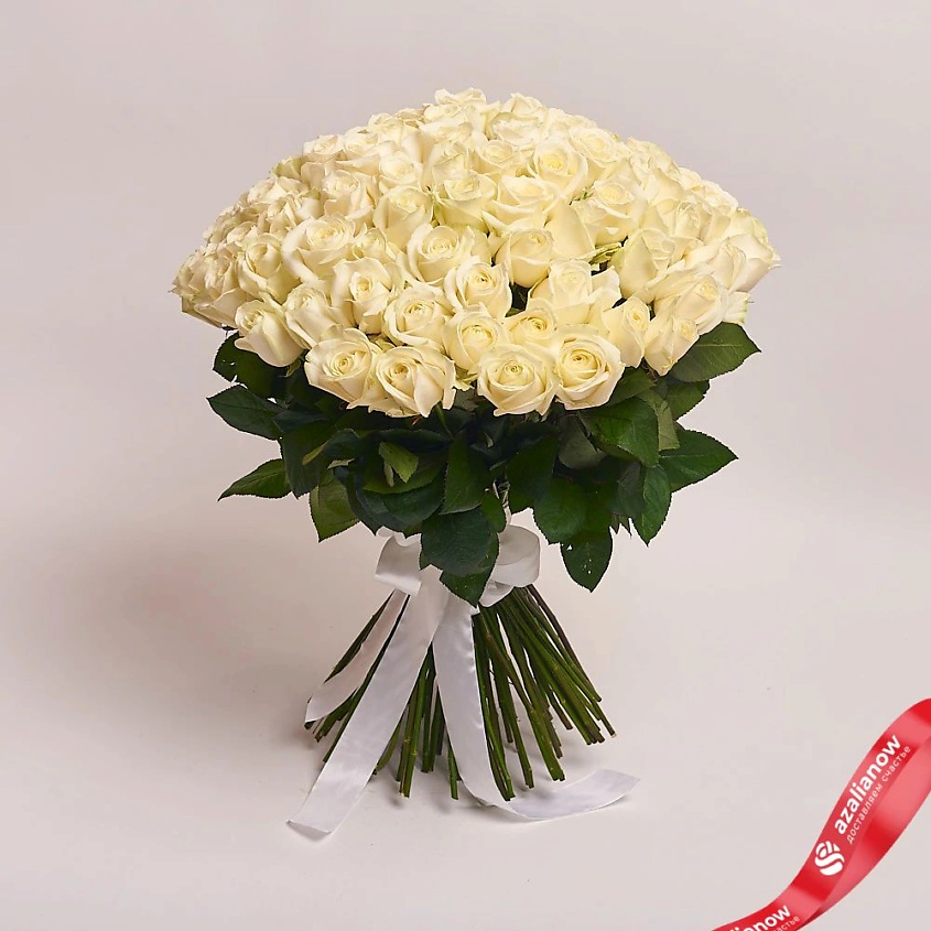 Изображение товара Букет из 101 белой розы 40 см Россия - элегантный подарок для особых случаев
