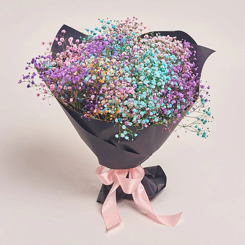 Изображение товара AZALIANOW ЦВЕТЫ. ПОДАРКИ. ДЕКОР Букет из 9 радужных гипсофил в черной бумаге, Букеты и композиции из живых цветов могут на несколько тонов отличаться от изображений. Часть цвета искажается в зависимости от настроек экрана.