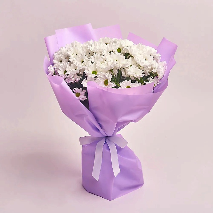 Изображение товара AZALIANOW ЦВЕТЫ. ПОДАРКИ. ДЕКОР Букет из 15 кустовых белых хризантем ромашек в яркой упаковке, Букеты и композиции из живых цветов могут на несколько тонов отличаться от изображений. Часть цвета искажается в зависимости от настроек экрана.