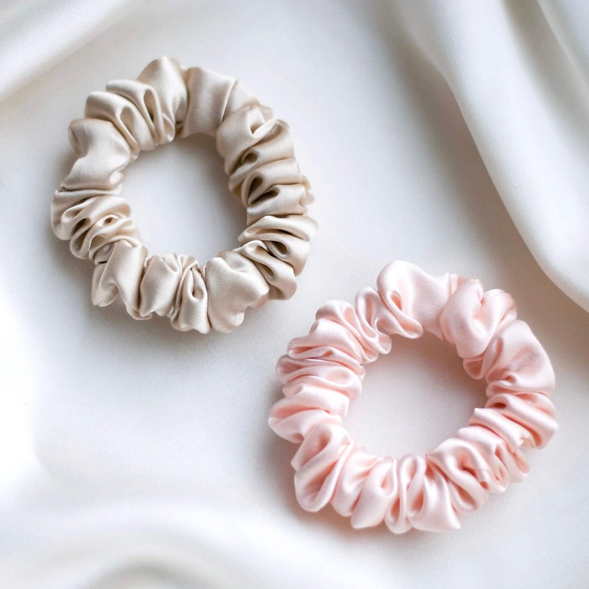 Изображение товара 8 HORAS OF SILK Набор из 2 средних резинок для волос, Sunset, Sand