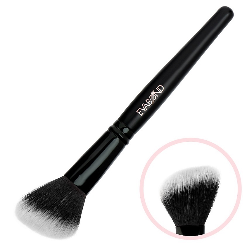 Изображение товара Многофункциональная макияжная кисть EVABOND скошенная для румян и контуринга