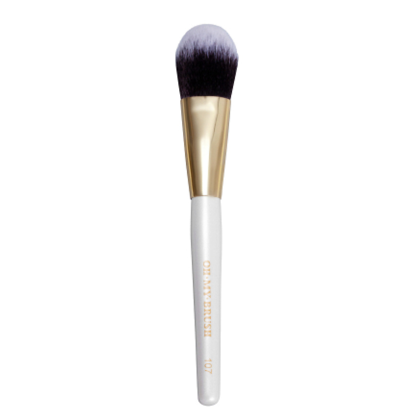 Изображение товара Кисть для лица OH MY BRUSH Medium Flat Foundation Brush 107 женская