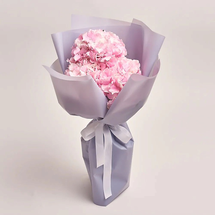 Изображение товара Букет из 3 гортензий розовых в стильной пленке для подарка
