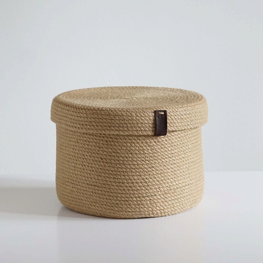 Изображение товара Плетеная корзина для хранения с крышкой 25х25х18 см Бежевый ПОЛЕ