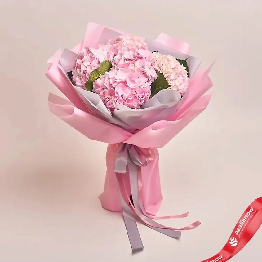 Изображение товара Букет из 5 розовых гортензий Облако с подарками и уходом