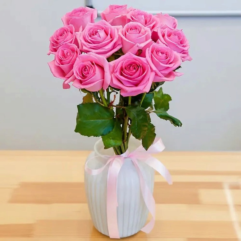 Изображение товара AZALIANOW ЦВЕТЫ. ПОДАРКИ. ДЕКОР Букет из 11 розовых роз 40 см, Букеты и композиции из живых цветов могут на несколько тонов отличаться от изображений. Часть цвета искажается в зависимости от настроек экрана.