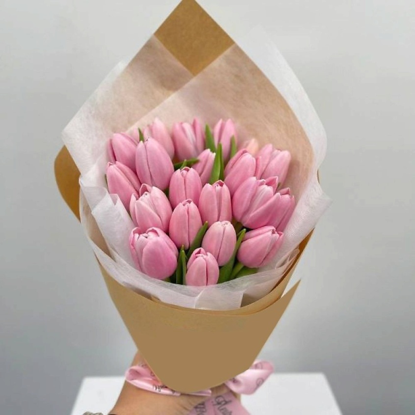 Изображение товара AZALIANOW ЦВЕТЫ. ПОДАРКИ. ДЕКОР Букет из 25 розовых тюльпанов, Букеты и композиции из живых цветов могут на несколько тонов отличаться от изображений. Часть цвета искажается в зависимости от настроек экрана.