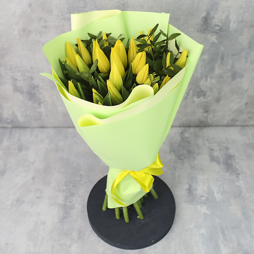 

FLORPRO Букет из 25 тюльпанов «Желтые тюльпаны в упаковке с зеленью», Букет из 25 тюльпанов «Желтые тюльпаны в упаковке с зеленью»