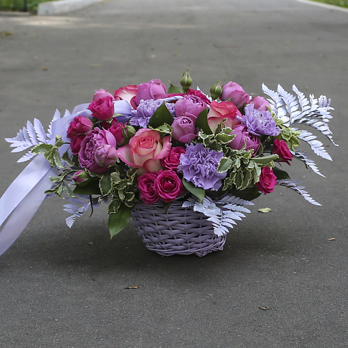 FLORPRO Корзина с цветами «Бархатный вечер»