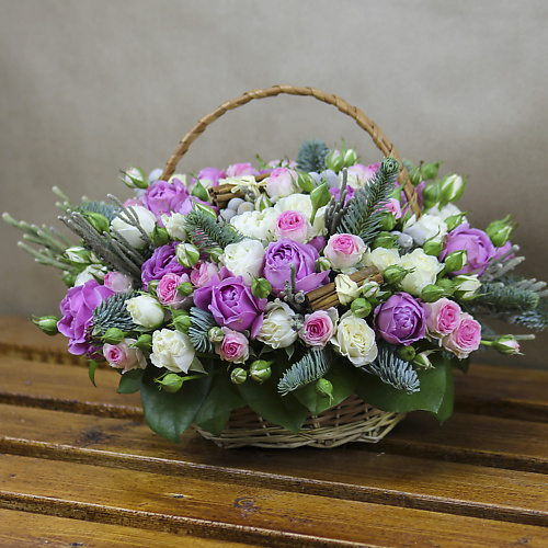 

FLORPRO Зимняя корзинка из кустовых роз, Зимняя корзинка из кустовых роз