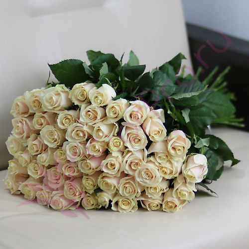 

FLORPRO 51 кремовая роза Талея 80 см, 51 кремовая роза Талея 80 см