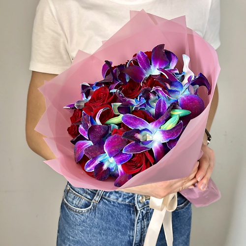 

ЛЭТУАЛЬ FLOWERS Букет из космических орхидей и бордовых роз, Букет из космических орхидей и бордовых роз