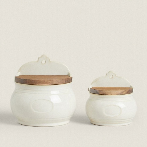 

ZARA HOME Керамическая солонка с деревянной крышкой 8.5 x 12.6 x 12.6, Керамическая солонка с деревянной крышкой 8.5 x 12.6 x 12.6