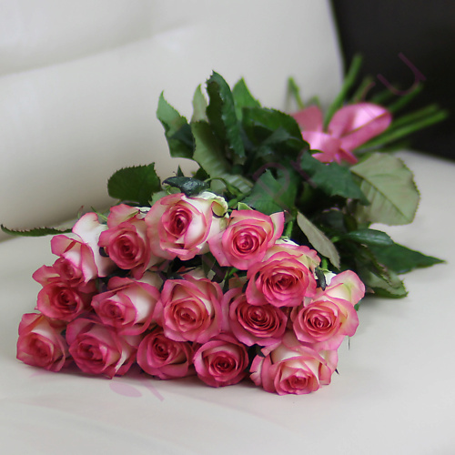 

FLORPRO 15 розовых роз Джумилия 60 см, 15 розовых роз Джумилия 60 см