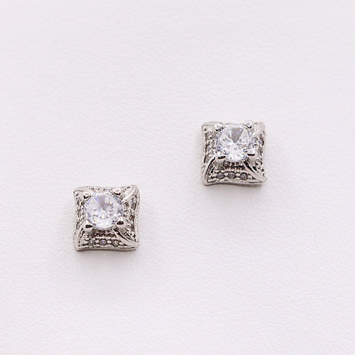 

SHINE & BEAUTY Серьги-гвоздики покрытые серебром с кристаллами Swarovski, Серьги-гвоздики покрытые серебром с кристаллами Swarovski