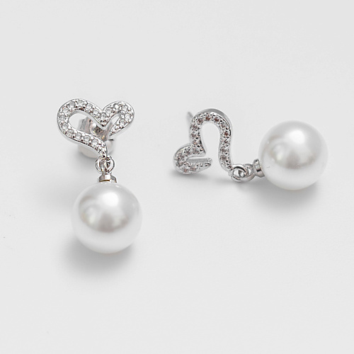 

SHINE & BEAUTY Серьги-гвоздики покрытые серебром с кристаллами Swarovski, Серьги-гвоздики покрытые серебром с кристаллами Swarovski