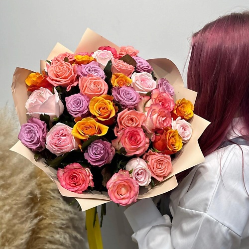 

WISTERIA Букет 35 роз микс, Букет 35 роз микс