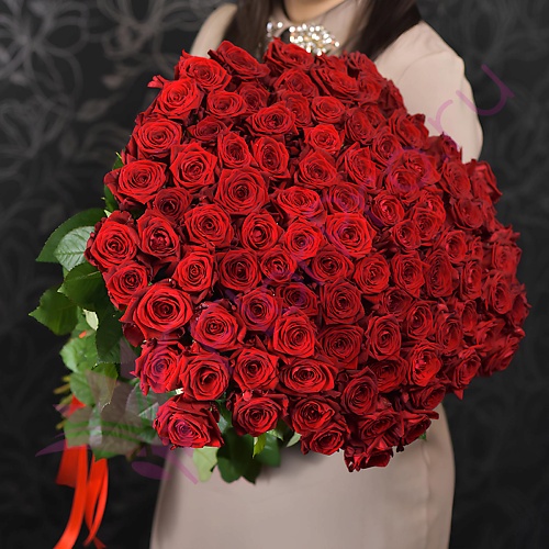 

FLORPRO 101 красная роза Ред Наоми 60 см, 101 красная роза Ред Наоми 60 см