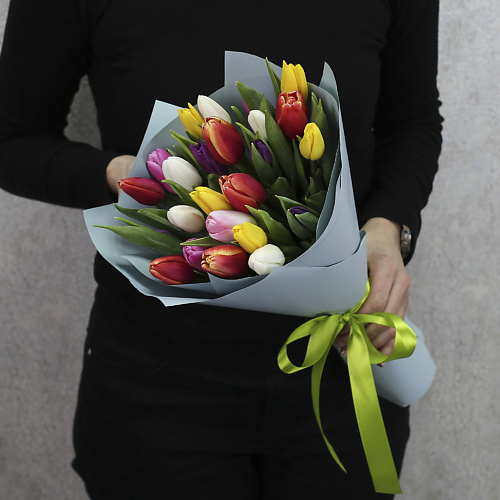 

FLORPRO 25 тюльпанов микс в дизайнерской упаковке, 25 тюльпанов микс в дизайнерской упаковке