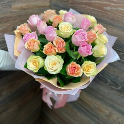 Букет из 25 роз (Кения) 45х50 см