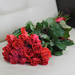 15 коралловых роз Вау 70 см