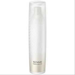 Солнцезащитная эссенция с эффектом сияния Essence Day Veil SPF30