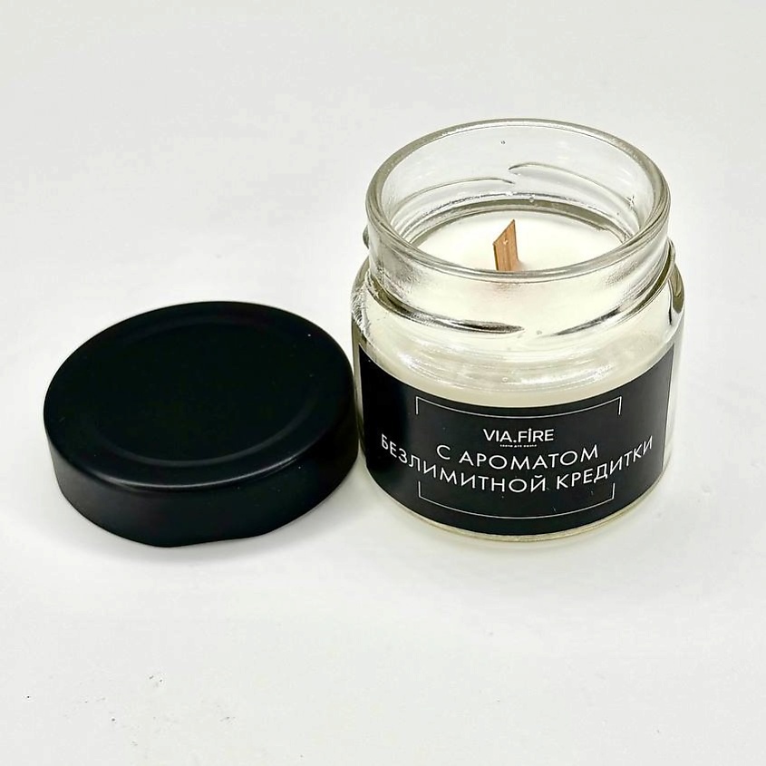 Изображение товара VIA.FIRE Свеча ароматическая с ароматом безлимитной кредитки, 100