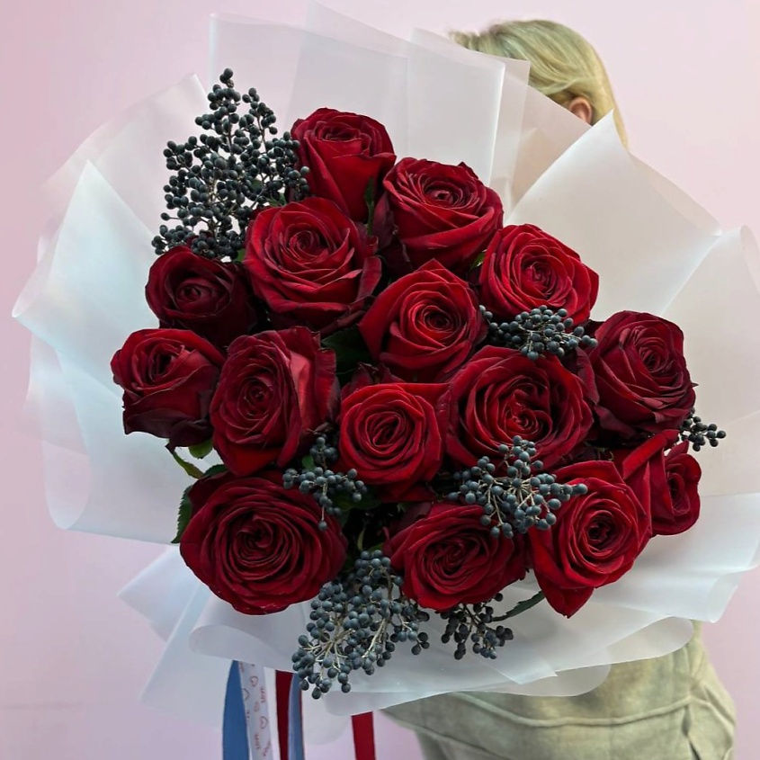 Изображение товара Букет живых цветов ЗАЦВЕТАЙ ночь любви в стильной упаковке