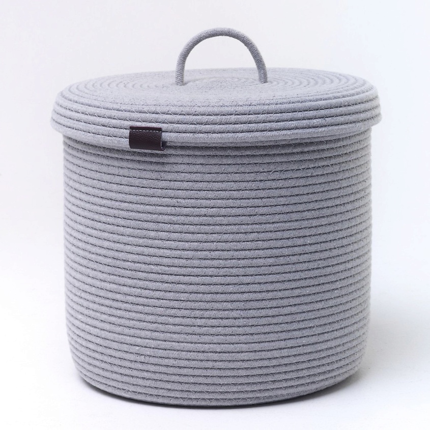 Изображение товара Плетеная корзина для хранения с крышкой ASTIHOME 28х28см серого цвета