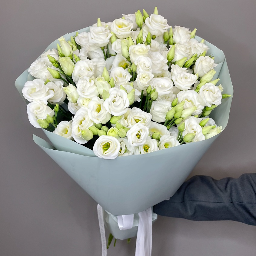 Изображение товара Букет Нежная эустома из 9 цветов, размеры 35x45 см, элегантный подарок