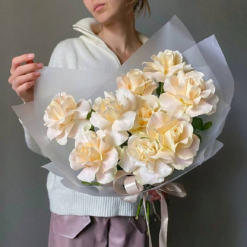 Изображение товара Нежный букет с французскими розами M, 9 веток, в упаковке VERESK