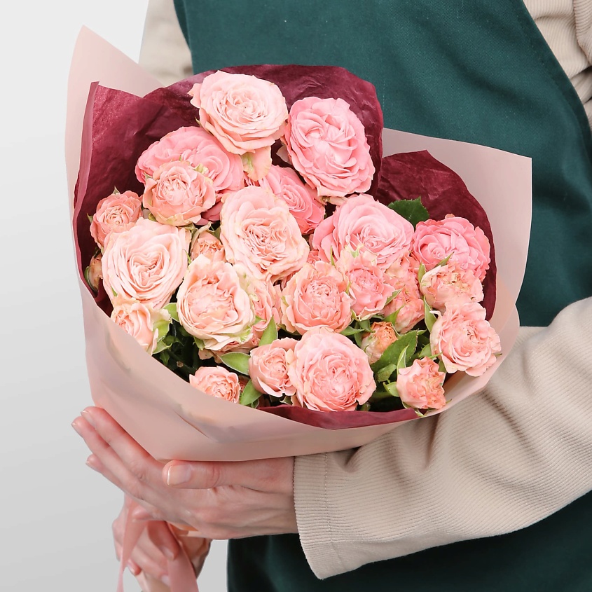 Изображение товара STUDIO FLORISTIC Букет кустовых Роз «Розовый шелест», 1 шт.