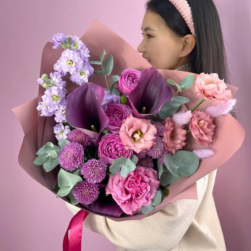 Изображение товара ЗАЦВЕТАЙ. ЦВЕТОЧНЫЙ БУТИК Дизайнерский букет на основе Калл «Сливовый пунш», 1 шт.