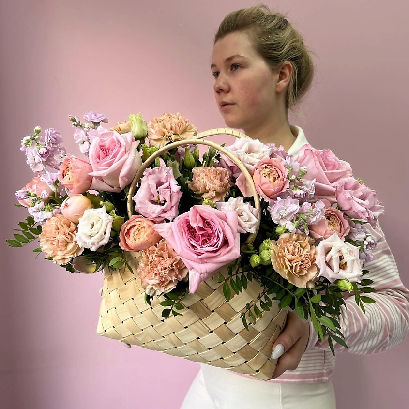Изображение товара ЗАЦВЕТАЙ. ЦВЕТОЧНЫЙ БУТИК Корзина с цветами «ми-ми-ми» из ароматного микса цветов, 1 шт.