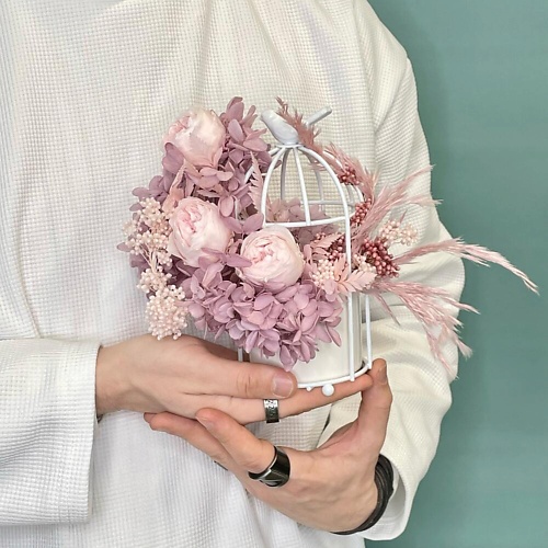 

JULES FLOWER ATELIER «Райский сад» композиция из стабилизированных роз и гортензий, «Райский сад» композиция из стабилизированных роз и гортензий