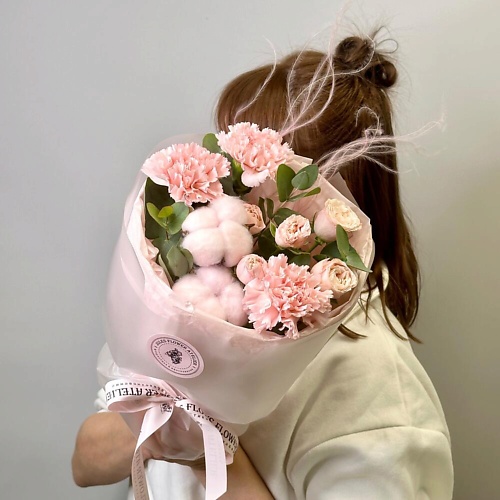 

JULES FLOWER ATELIER «Пудинг» Композиция из диантусов и пионовидных роз, «Пудинг» Композиция из диантусов и пионовидных роз