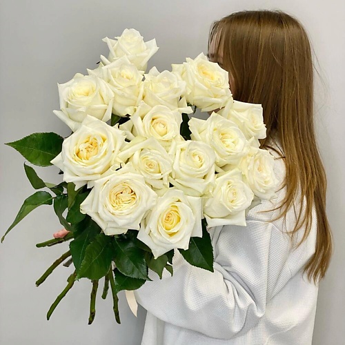 

JULES FLOWER ATELIER «Лунный свет» букет из пионовидных ароматных роз, «Лунный свет» букет из пионовидных ароматных роз