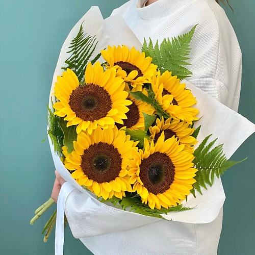 

JULES FLOWER ATELIER Букет Jungle с подсолнухами и папоротником, Букет Jungle с подсолнухами и папоротником